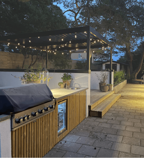 Cosy partyslinga 5m - med lysande lampor upphängd