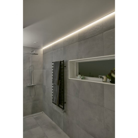 Profil Hidden Alu 2m monterad i badrum