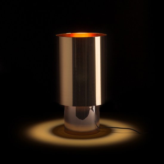 Fantastiskt ljus av bordslampan Americano, i kopparfolie