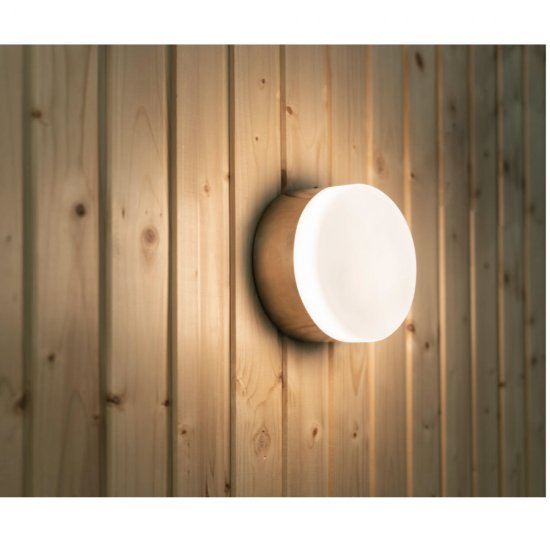 Heatwall bastuarmatur på väggen