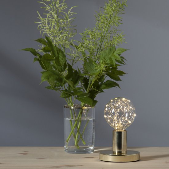 LED-lampa E27 9,5cm Decoled dewdrop-slinga 363-33 miljöbild