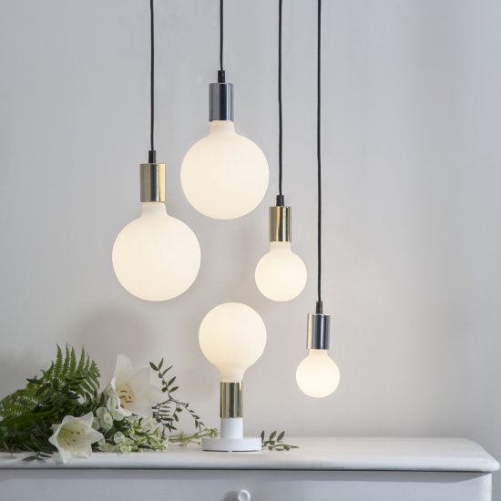 LED-lampa E27 12,5cm Opaque double coating 363-43-1 miljö