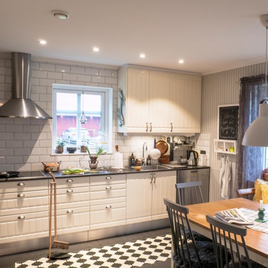 Designlight P-160562028 8W LED spotlight med dim-to-warm (2000K-2800K) -miljöbild2