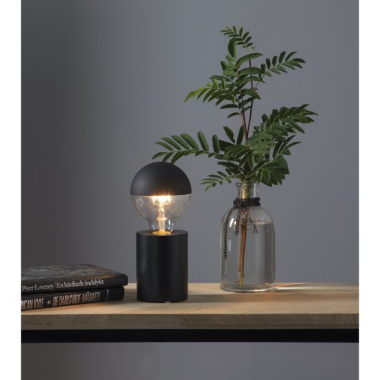 2,8W LED-lampa E27 G95 Top coated Ø9,5cm svart