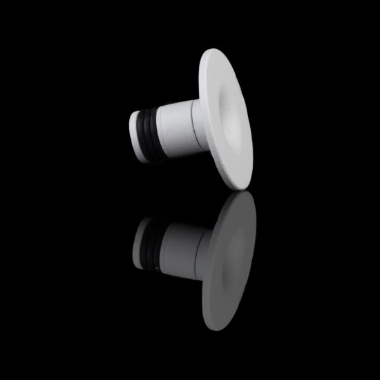 Mini LED spotlight 1,2W vit Designlight Q-21MW från sidan svart bakgrun