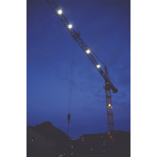 Arc 50W LED strålkastare 9977195 monterade på en lyftkran